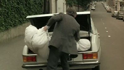 Die untreue Frau 062.jpg (75.49 Kio) Vu 19754 fois extrait du film:<br />"la femme infidèle"