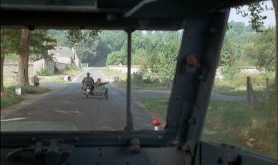 Wo bitte ist die 7. Kompanie geblieben003.jpg (77.55 Kio) Vu 8424 fois extrait du film:<br />"Mais ou est donc passée la 7e compagnie ?"