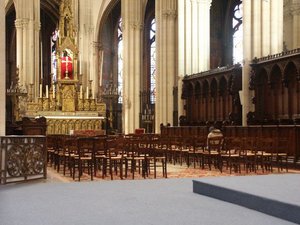 Bas Ste Clothilde.jpg (64.71 Kio) Vu 7956 fois Intérieur de la basilique <br />à voir !
