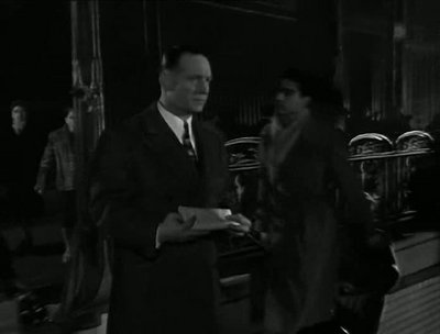 Razzia in Paris065.jpg (52.26 Kio) Vu 6824 fois Extrait du film:<br />"Razzia sur la chnouf"