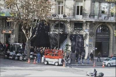 Tournage-Hereafter065.jpg (94.63 Kio) Vu 5909 fois Tournage du film:<br />Hereafter place de la Madeleine PARIS