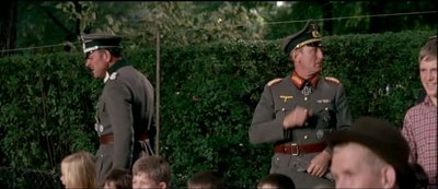 die grosse sause-011.jpg (80.99 Kio) Vu 17088 fois extrait du film:<br />"La grande vadrouille"