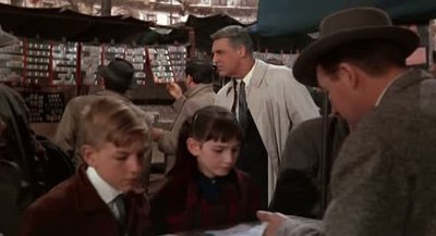 charade009.jpg (23.07 Kio) Vu 16761 fois extrait du film:<br />"Charade"